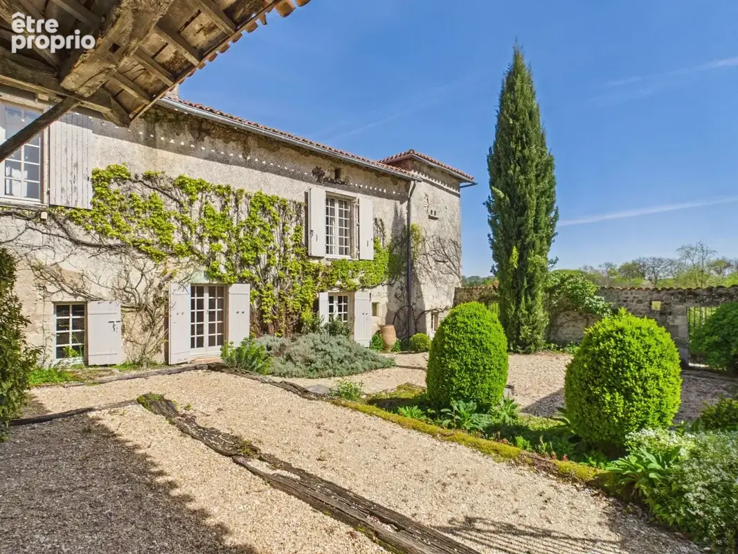 Propriété d’exception avec piscine et dépendances - photo 16