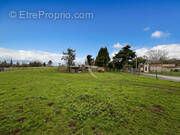 Terrain à ETREPAGNY