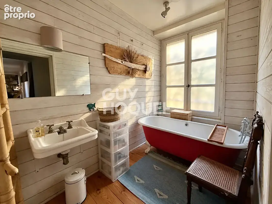 RIOM centre - Bel Appartement 187 m2, 4 chambres - photo 14