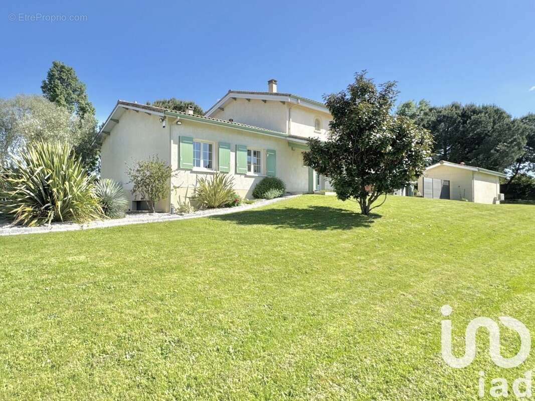 Photo 2 - Maison à SAINT-GERMAIN-DU-PUCH