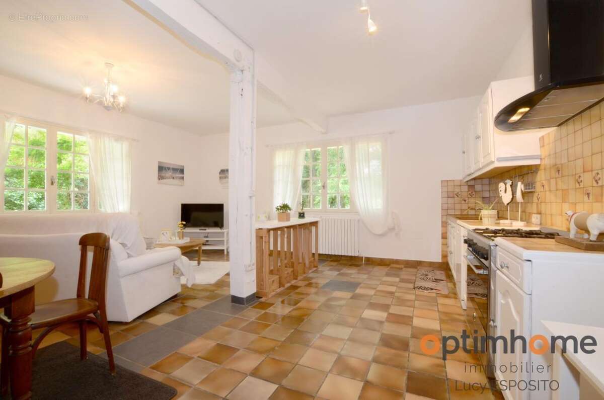 Propriété de 4 chambres au bord de la rivière à vendre - photo 8
