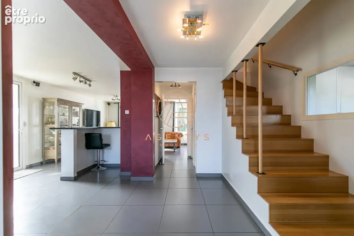 Maison 6 pièces 136 m² à vendre à Ormesson-Sur-Marne (94490) - photo 3