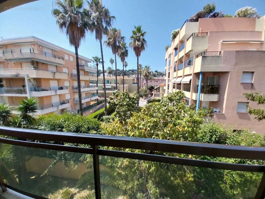 Appartement à ROQUEBRUNE-CAP-MARTIN