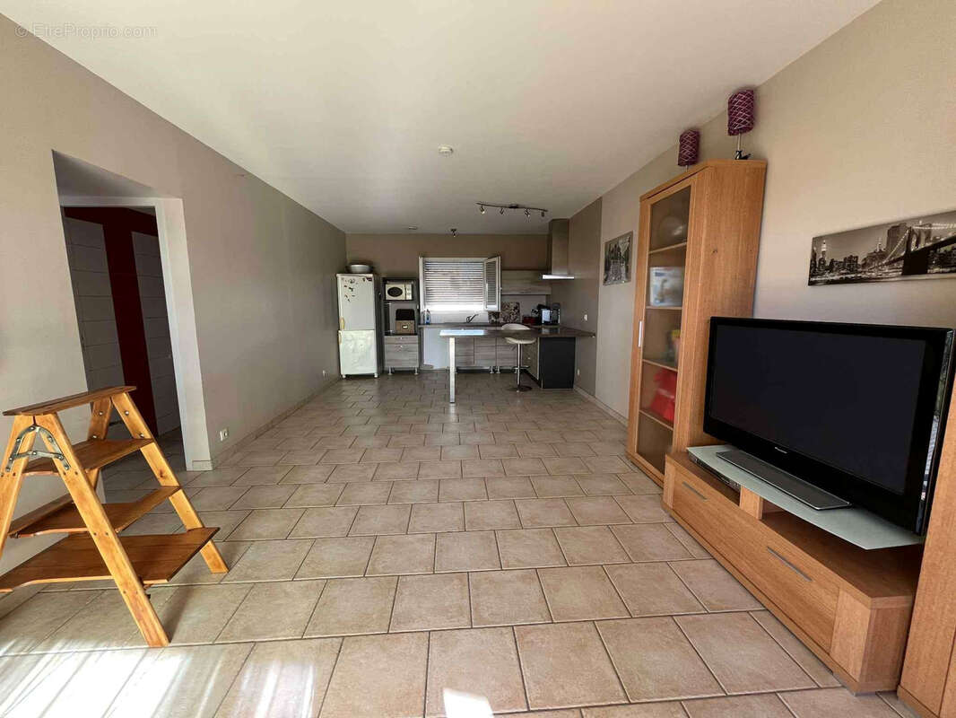 Maison à BELLEGARDE