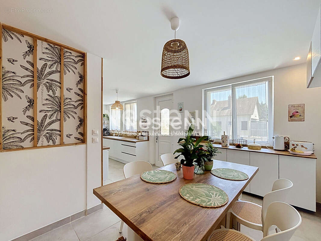 Maison familiale rénovée à neuf ? secteur recherché à Dreux, à 2 min de la gare - photo 9