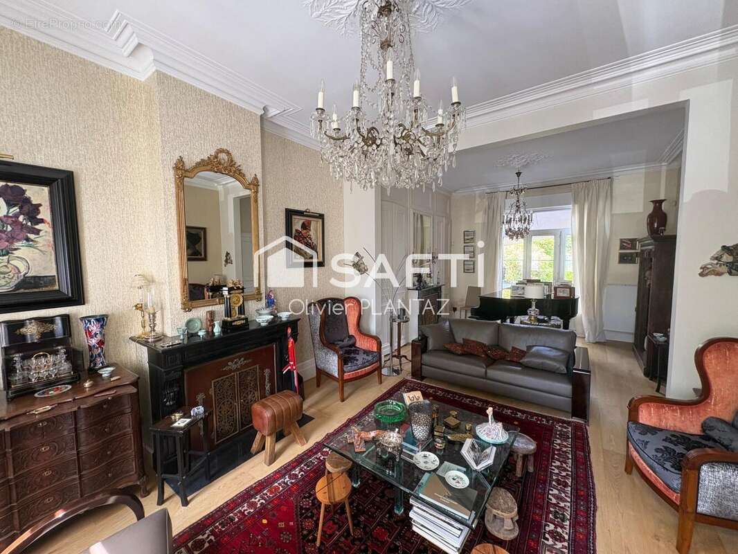 Maison 271 m² à Bethune  - photo 2