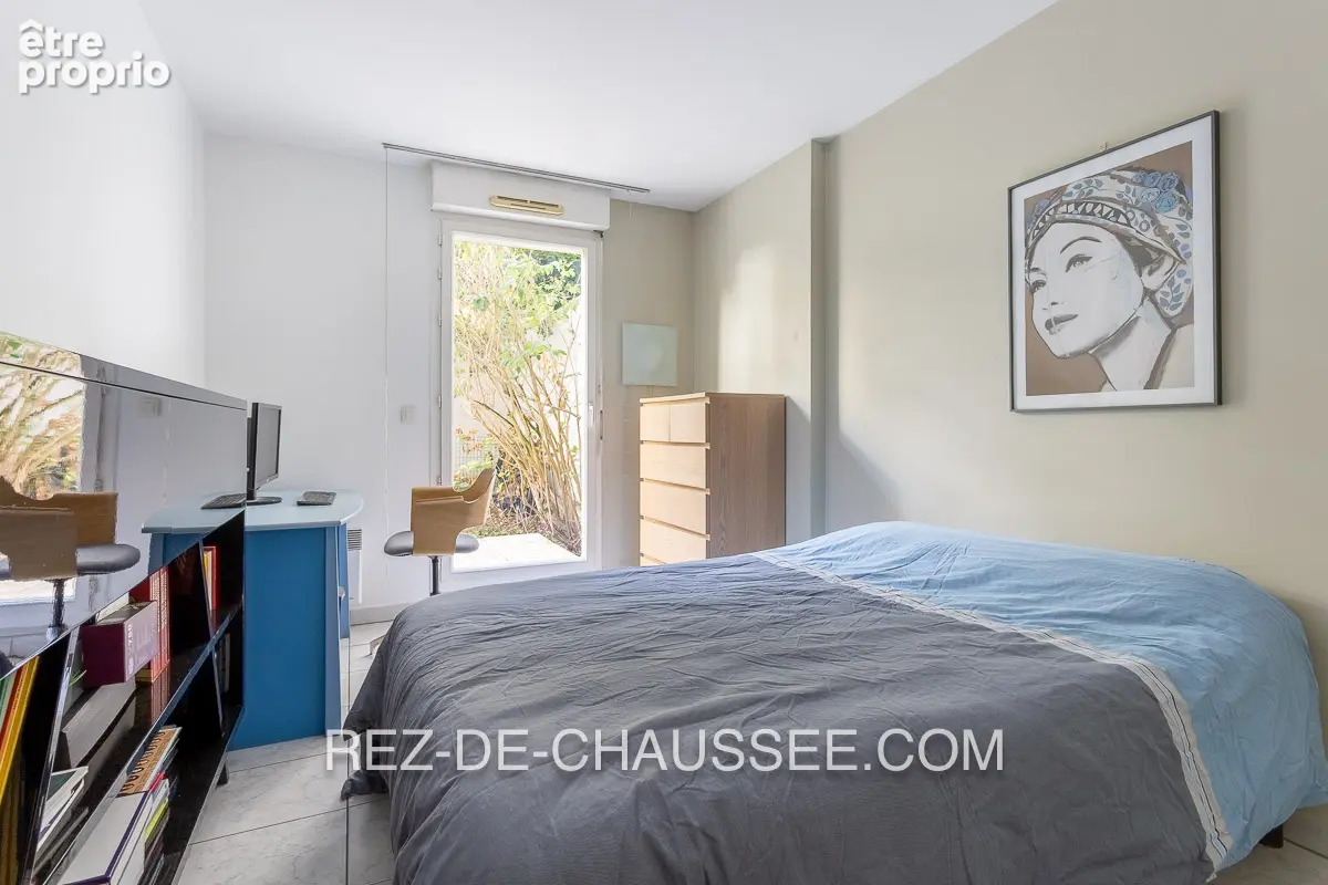 Bureaux pour profession liberale avec terrasse  jardin et parking - photo 7