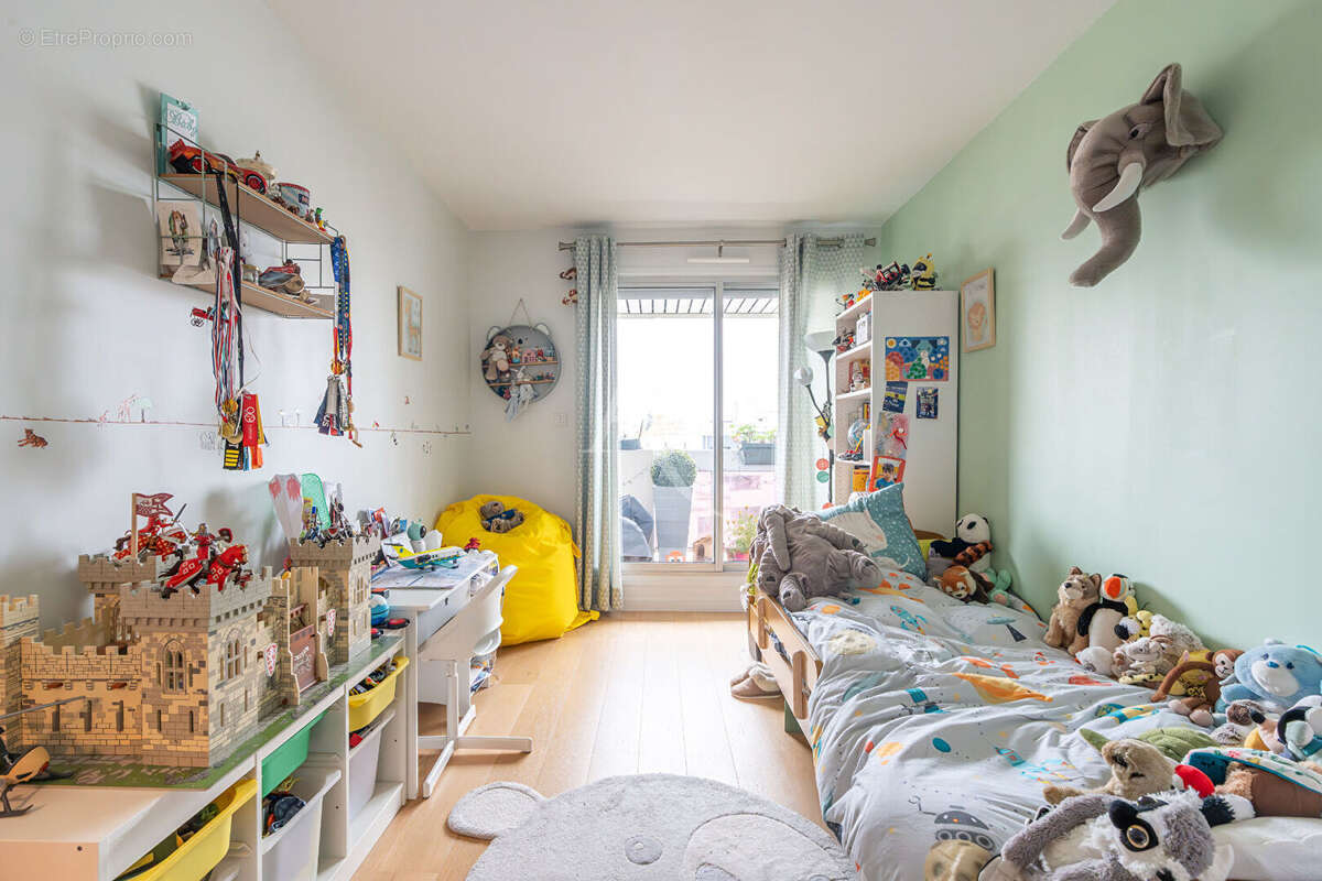 Appartement à PARIS-12E