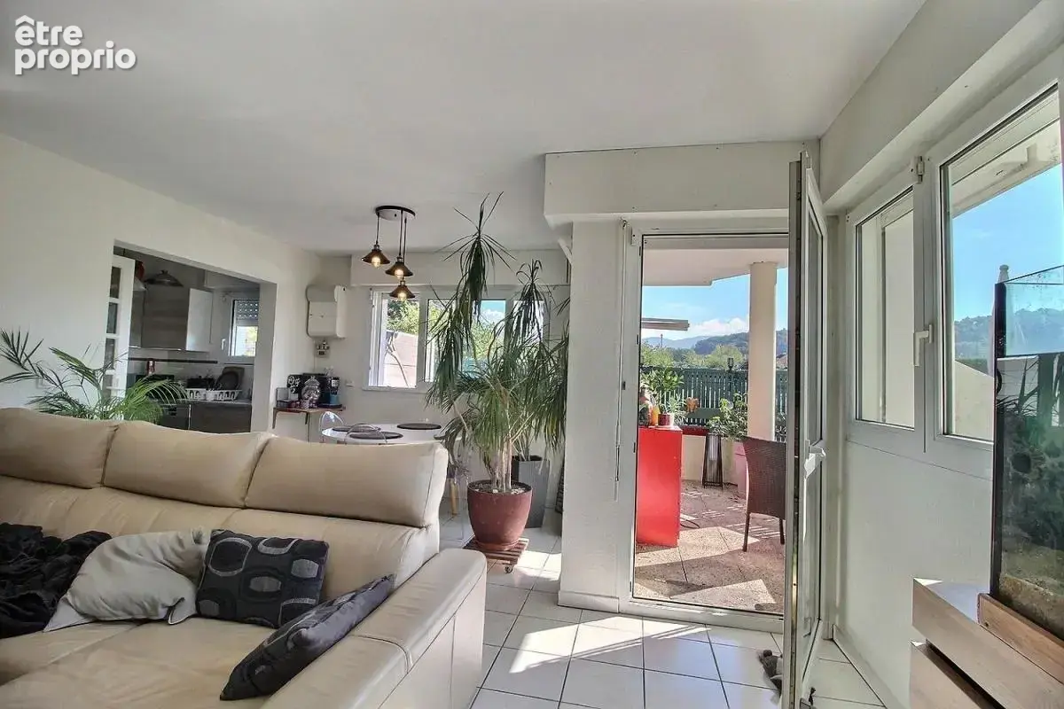 Appartement À Vendre - photo 2