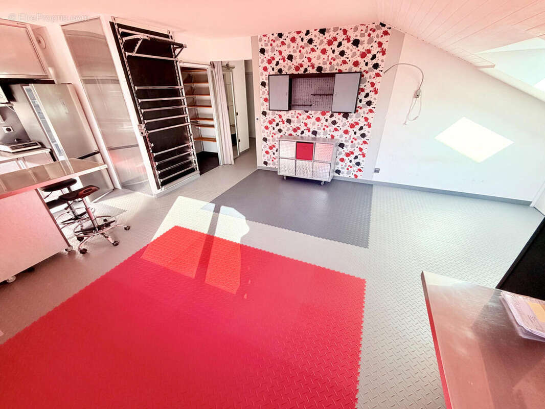 St Julien-en-Genevois RARE Appartement T2 bis en dernier étage de plus de 72 m² utiles... - photo 9