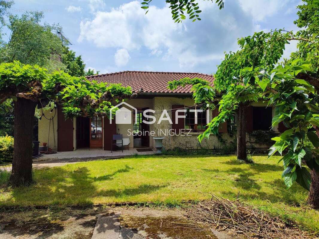 Maison 128 m² à Saint-Avit  - photo 4