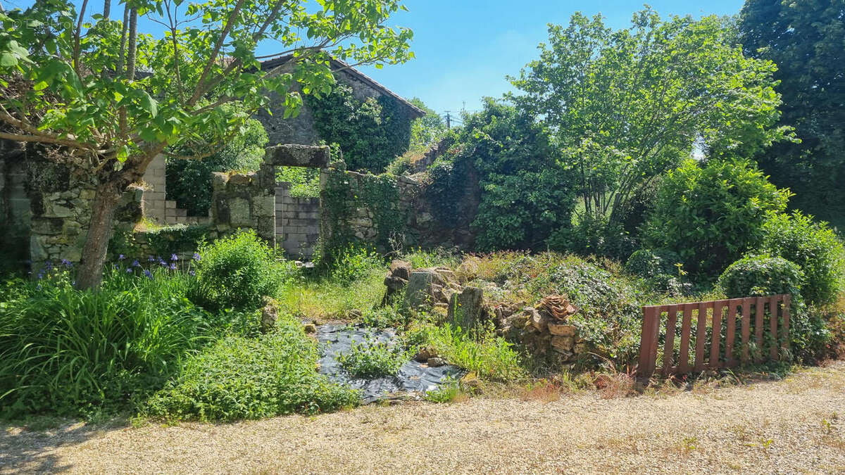 20250515_152507 - Maison à BUSSEROLLES