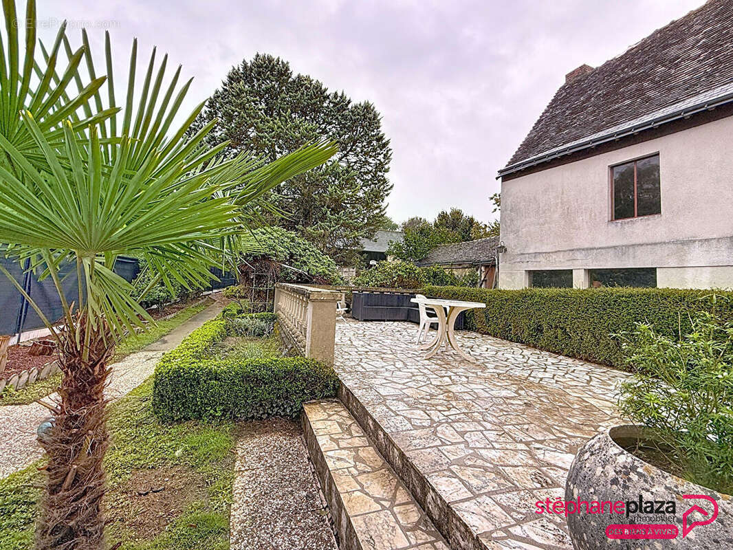 Maison à SAINTE-MAURE-DE-TOURAINE