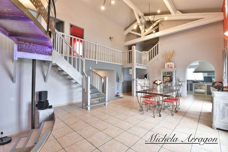 AUSSONNE (31) - Aux portes de Toulouse - VILLA D' ARCHITECTE à vendre 7 pièces - photo 5