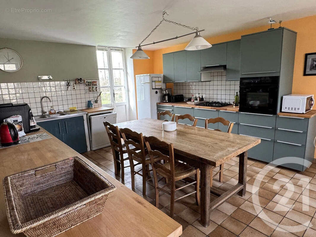 Maison à COSNE-COURS-SUR-LOIRE