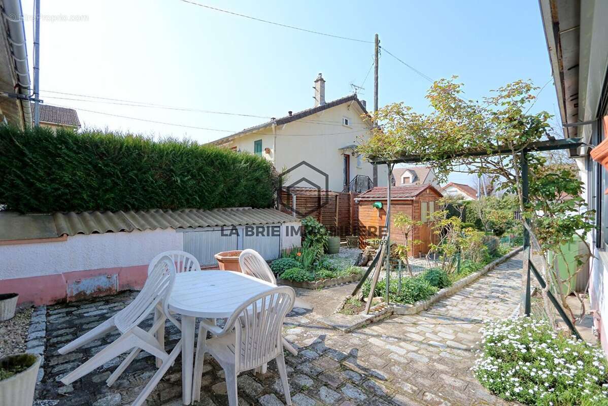 Maison 65 m² à Villecresnes  - photo 5