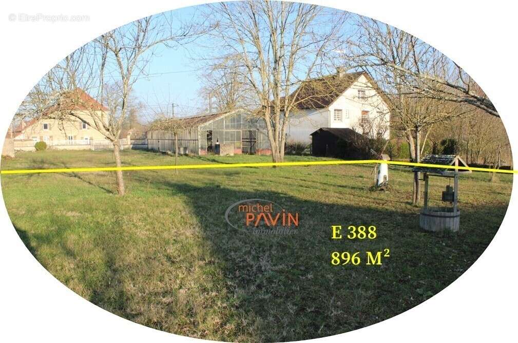 Terrain à LA GUERCHE-SUR-L&#039;AUBOIS