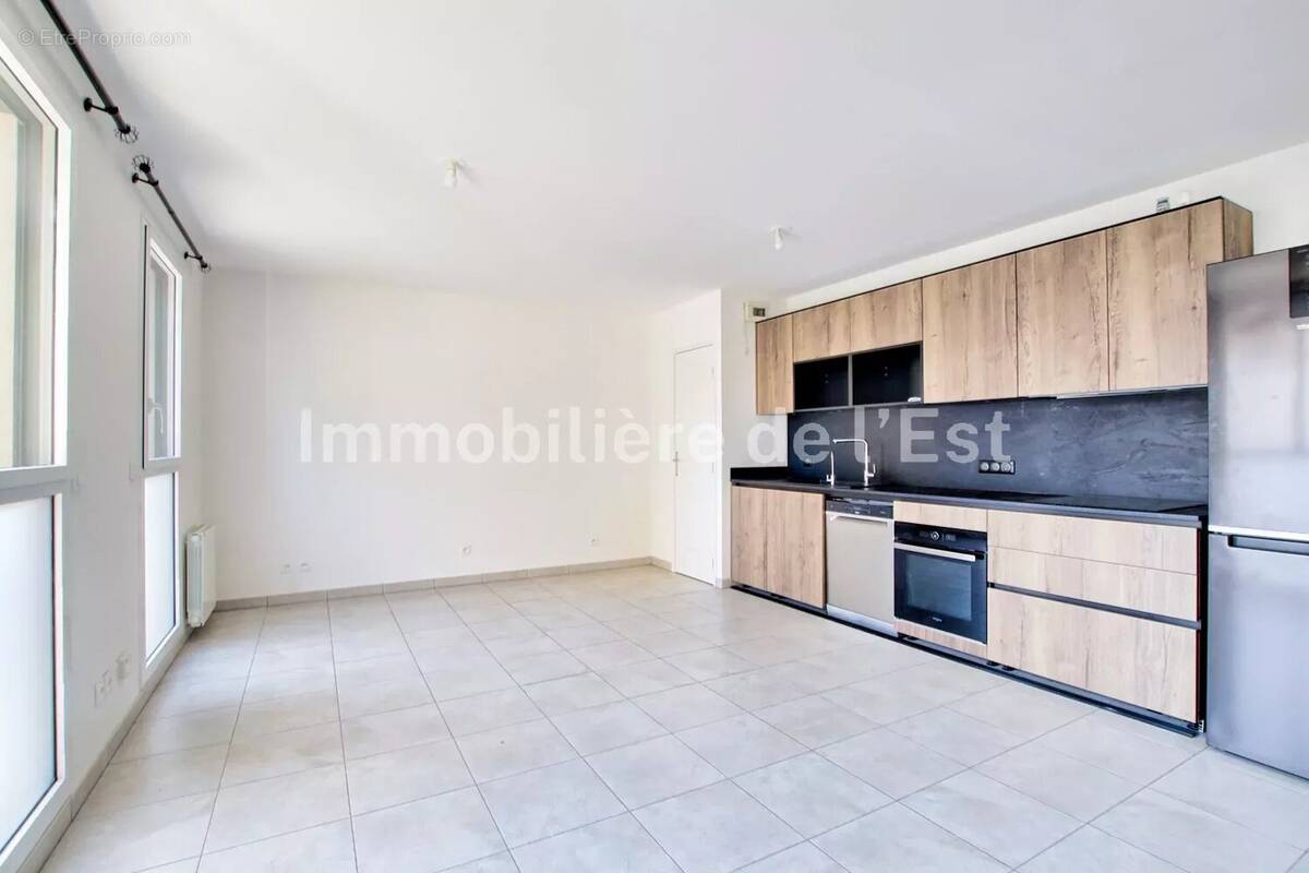 Appartement à LYON-8E