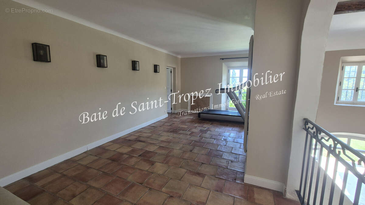 Maison à PLAN-DE-LA-TOUR