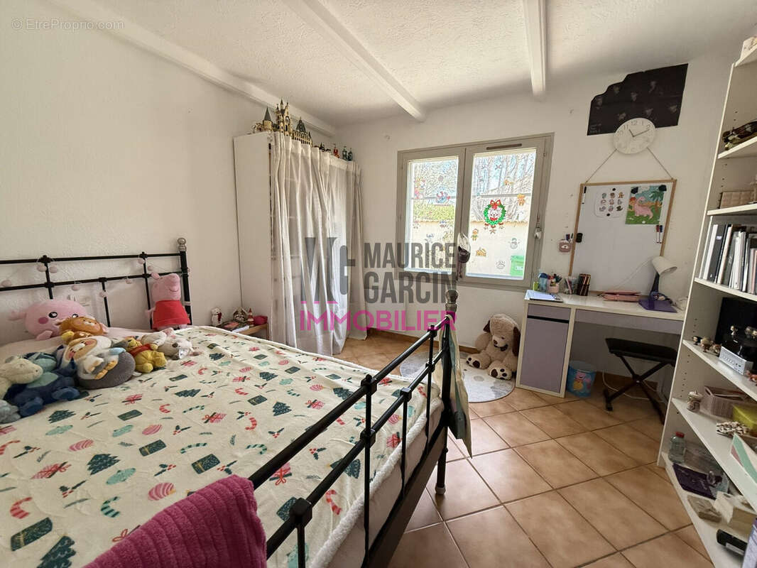 Maison à MORIERES-LES-AVIGNON