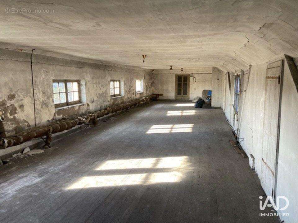 Photo 2 - Commerce à LE FRESNE-SUR-LOIRE