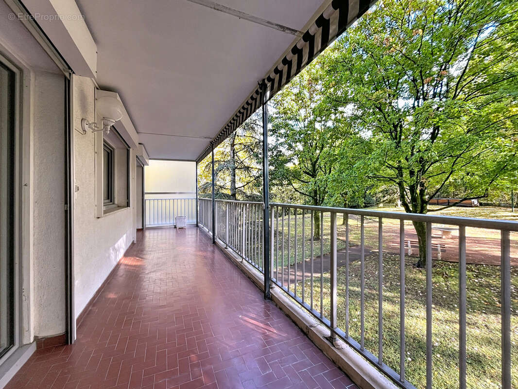 Appartement à LYON-9E