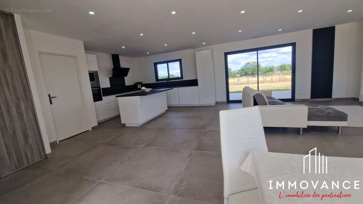 Maison à CASTELSARRASIN