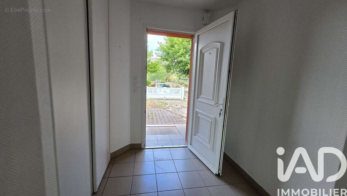 Photo 2 - Maison à SAINT-SYMPHORIEN