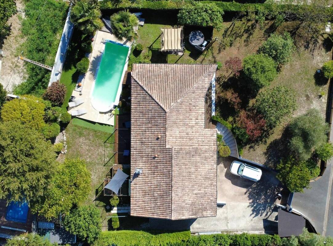 Photo 1 - Maison à BASSENS