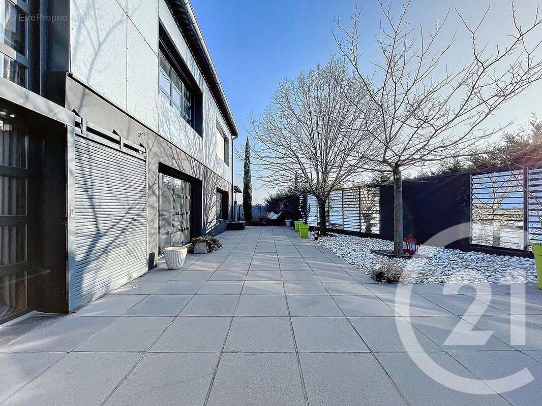 Maison à SAINT-MARTIN-LA-PLAINE