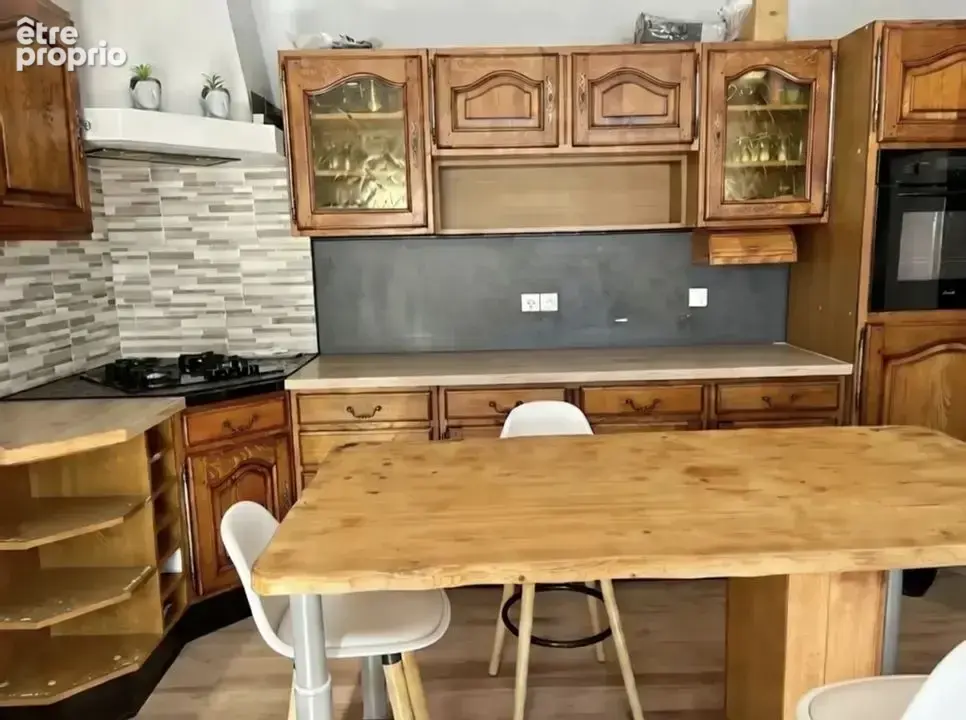 Maison 2 chambres avec terrain et petites dépendances - photo 4
