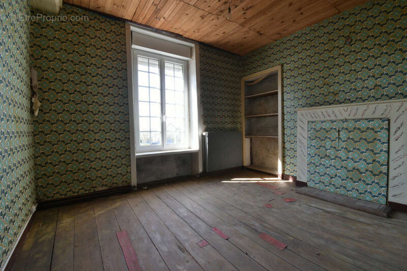 Maison à LE TEILLEUL