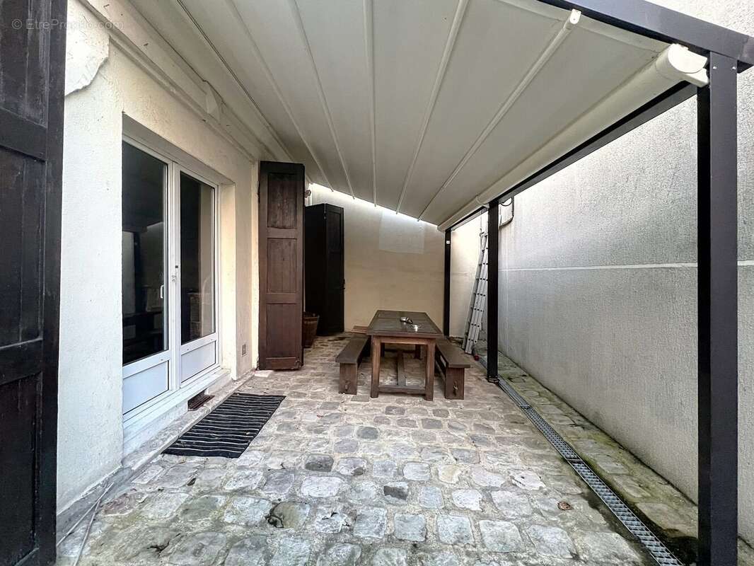 Maison à CHENNEVIERES-SUR-MARNE