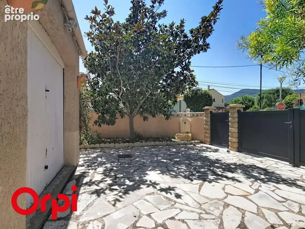 Maison À Vendre - 3 chambres - jardin - garage - photo 16