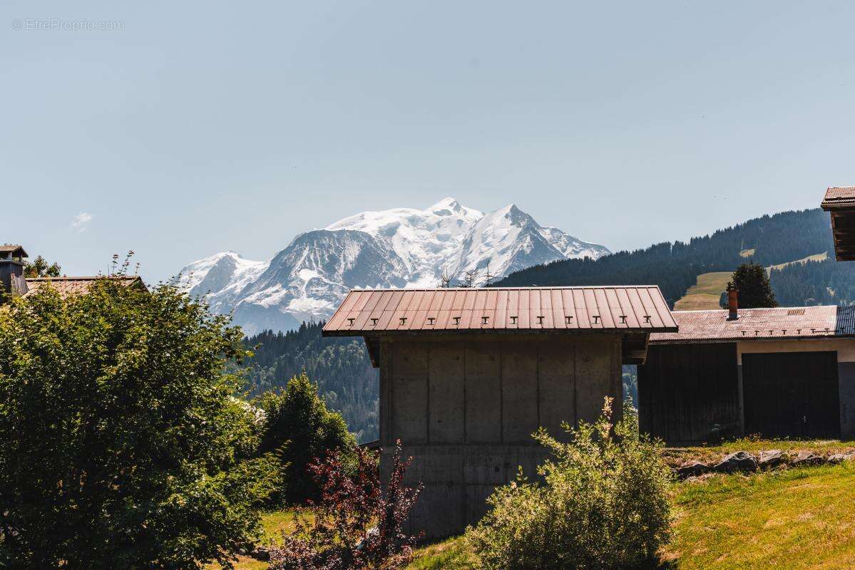 Appartement à DEMI-QUARTIER