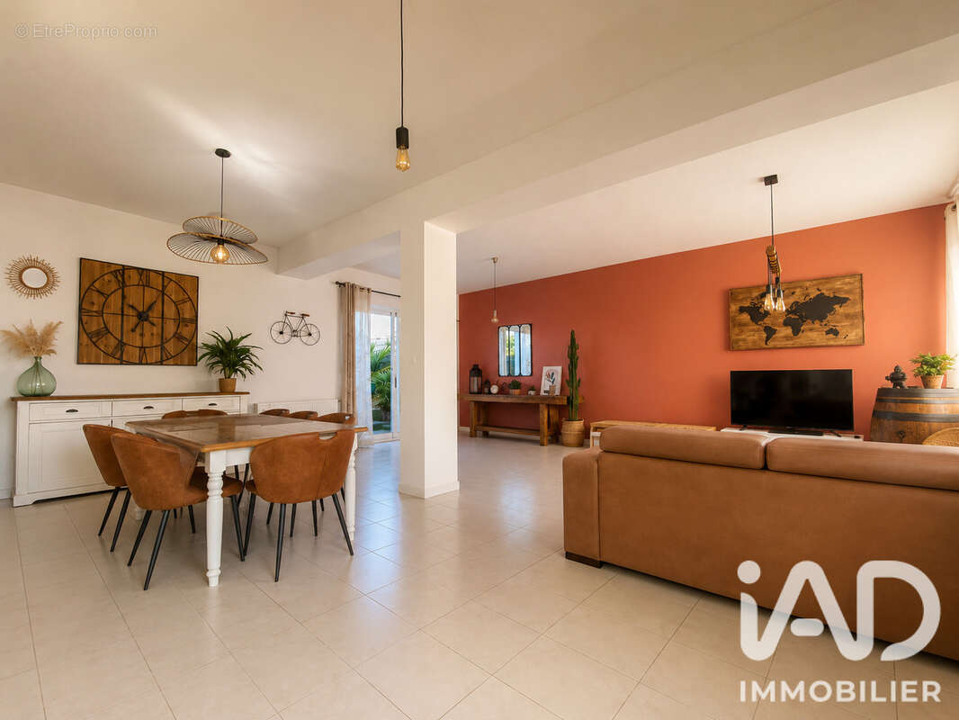 Maison 120 m² à Saint-Quentin  - photo 4