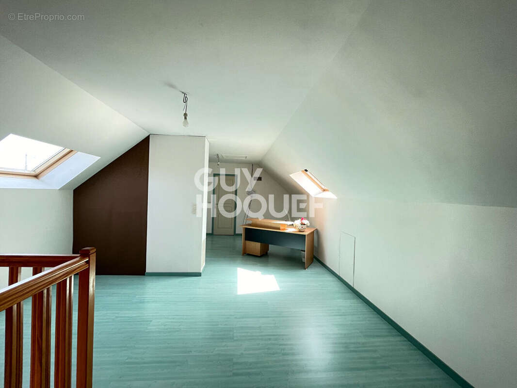 Maison à MOULINS-SUR-YEVRE