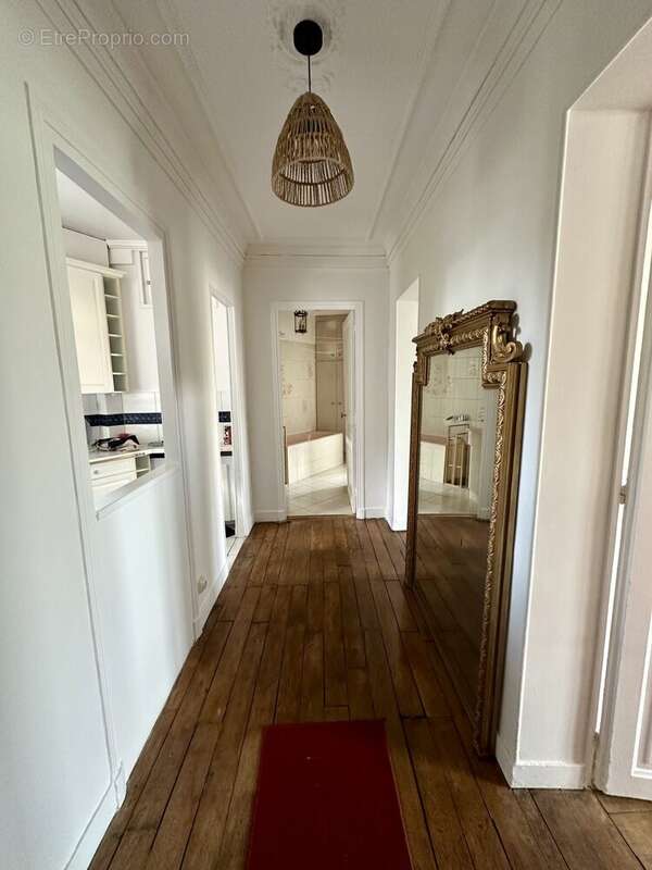 Appartement à PARIS-14E