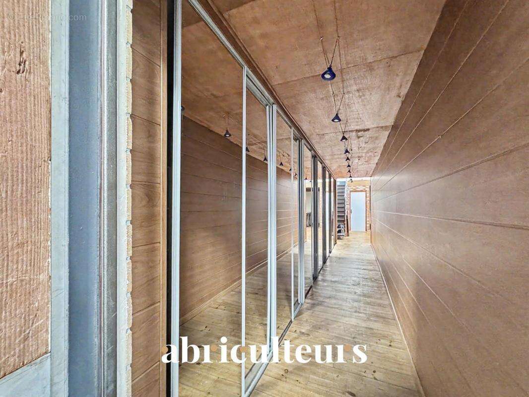 Loft 114 m² – Rare et dans un quartier recherché en vente à Argenteuil (95100) - photo 10