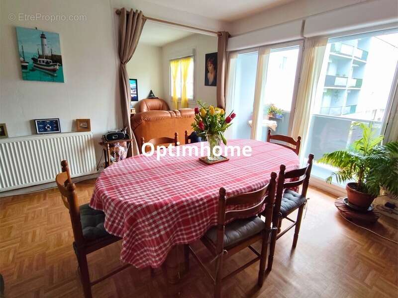 Appartement à TONNAY-CHARENTE