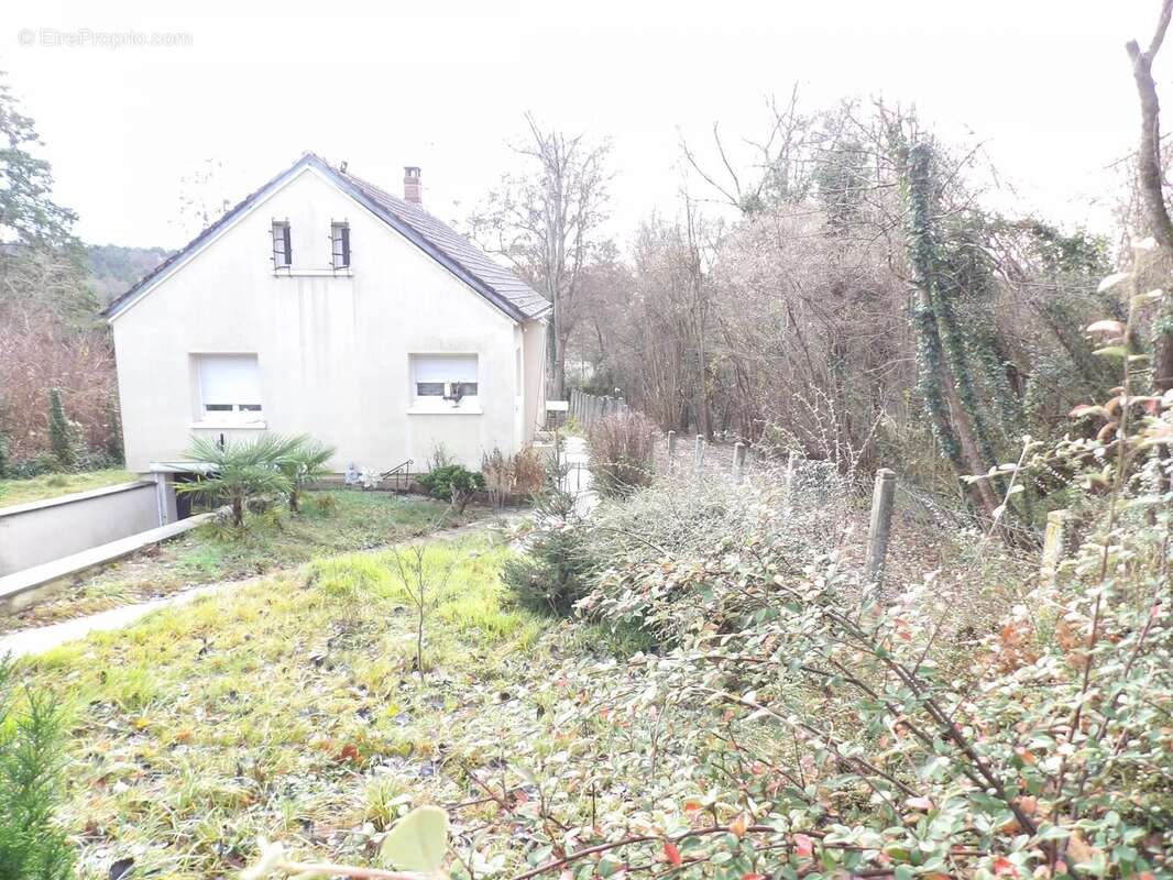 Maison à NANTEAU-SUR-ESSONNE