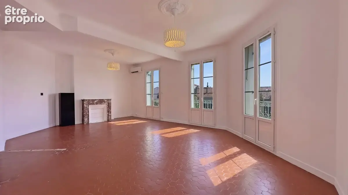 Appartement à HYERES