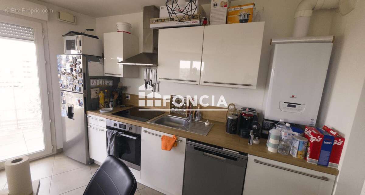 Appartement à DECINES-CHARPIEU