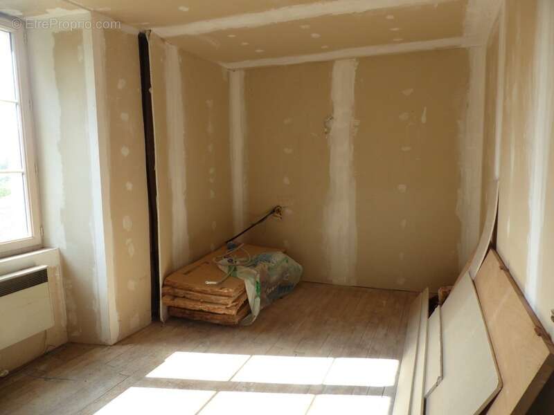 Maison à SAINT-LOUP-LAMAIRE