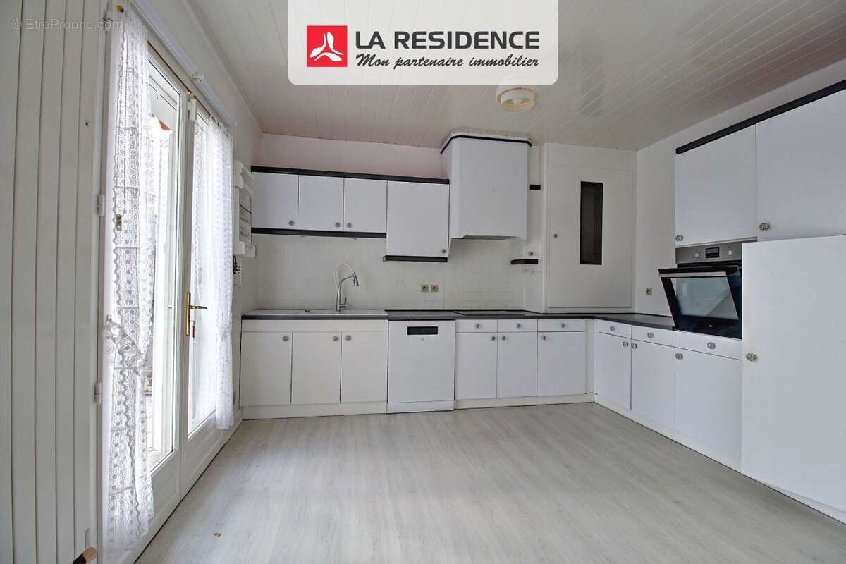 Maison à SAINT-ETIENNE-DU-ROUVRAY