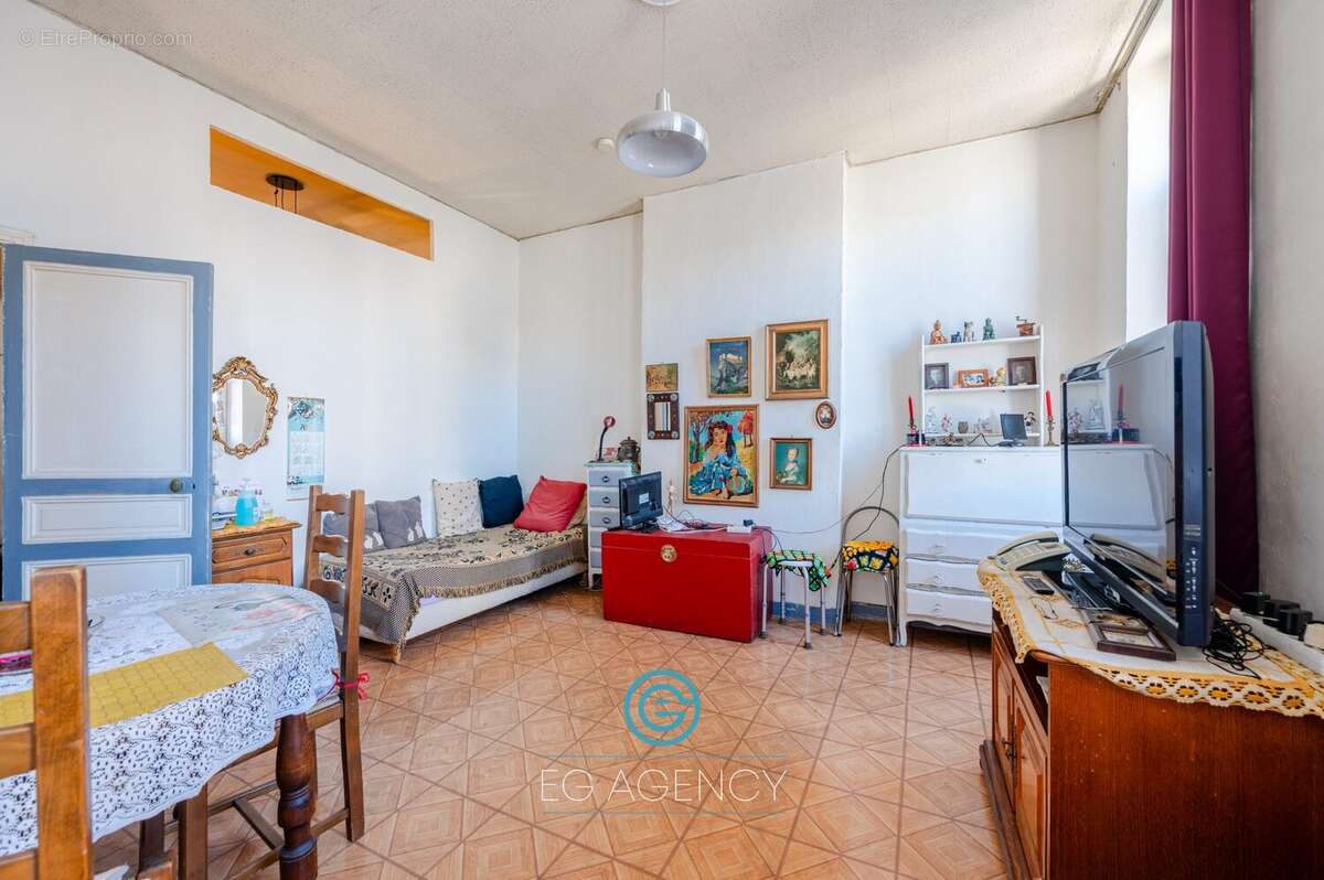 Appartement à MARSEILLE-6E