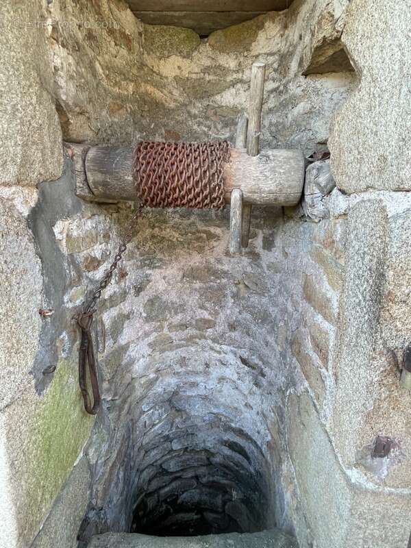 Maison à CHATEAUPONSAC