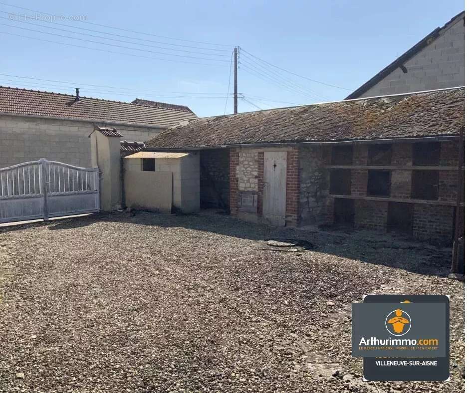 Maison à NEUFCHATEL-SUR-AISNE