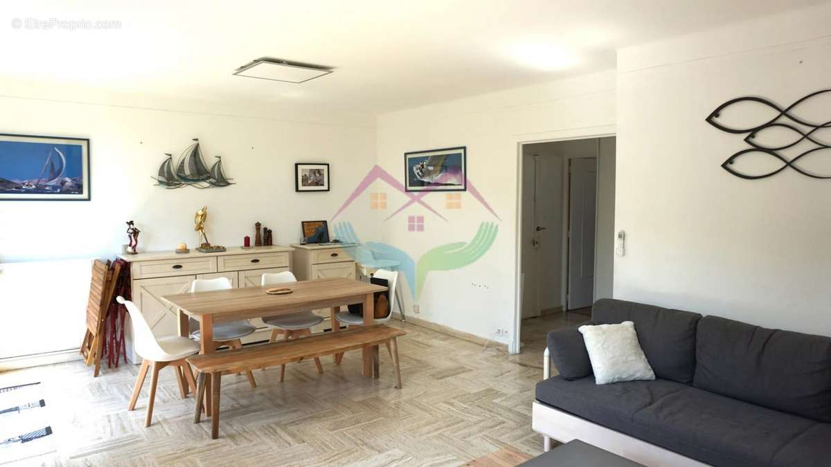 Appartement à SAINT-RAPHAEL