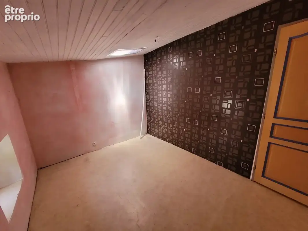 Maison à rénover - 2 appartements - 179.5 m² - photo 14